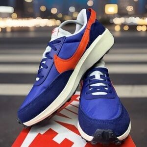 Nike Waffle Debut Women’s Athletic Sneakers. Blue Void/Picante Red Color. New